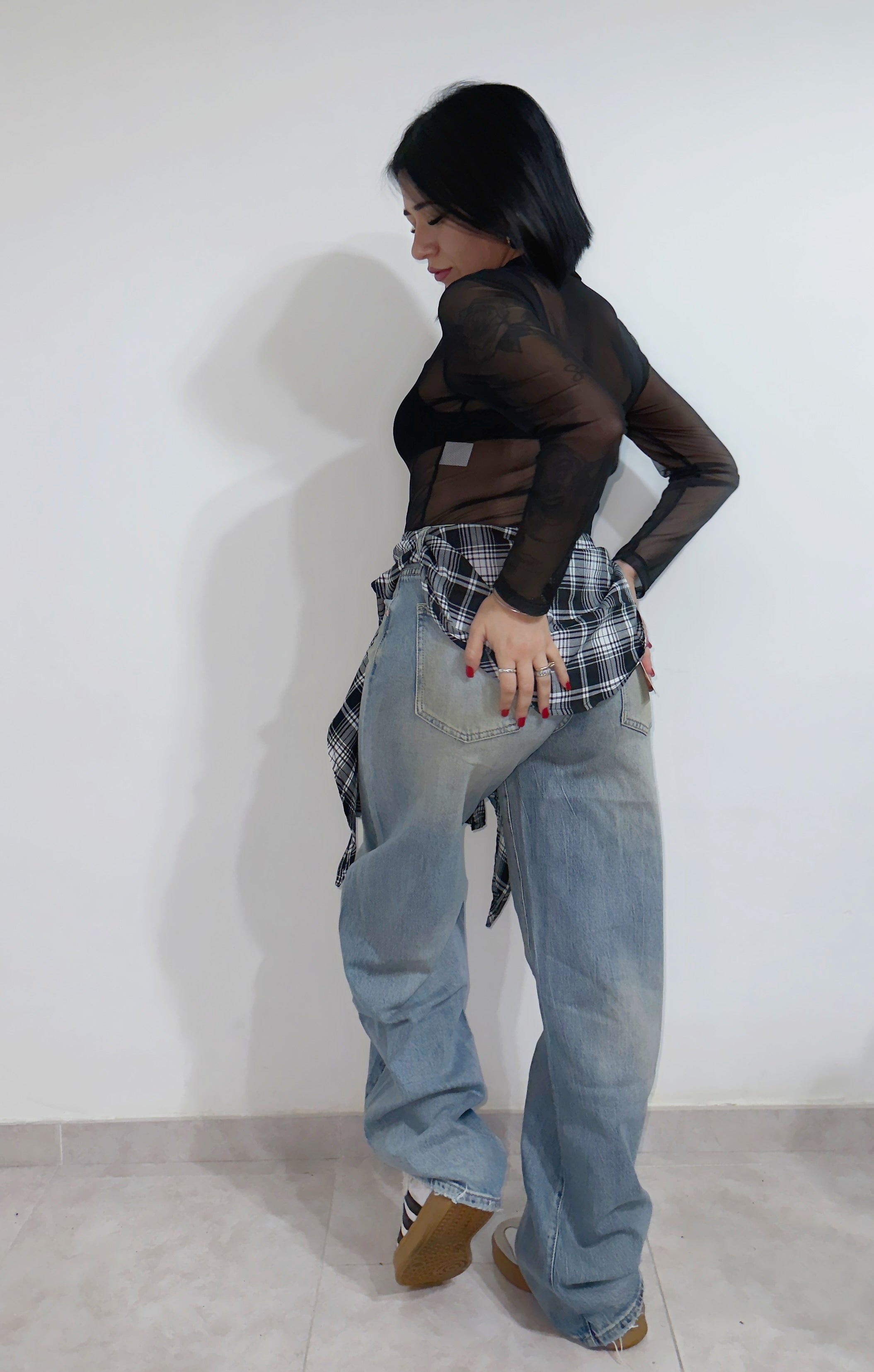 Jeans con cintura camicia